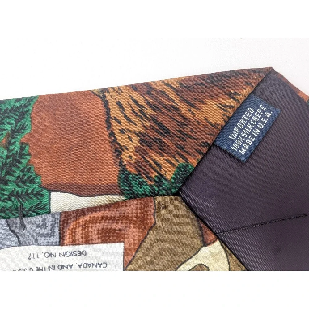 WWF World Wildlife Fund Grizzly Bear Vintage 90s  Necktie Silk Made in USA